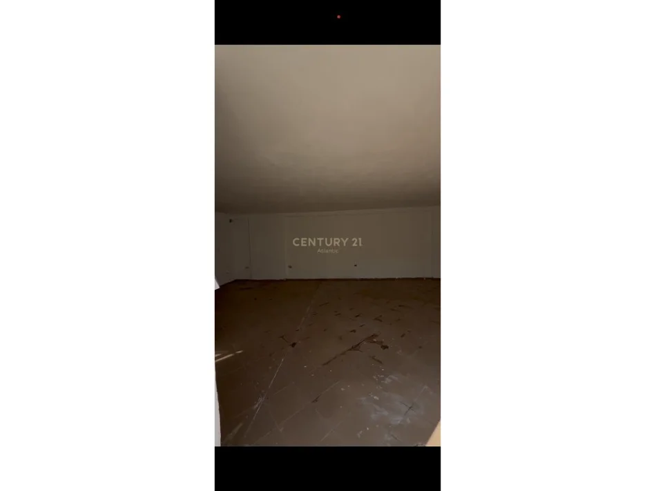 Durres, shitet ambjent biznesi Kati 0,