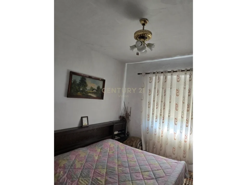 Shkoder, shitet apartament 2+1 Kati 4, 75 m² 75.000 € (kryqezimi i ish deges)