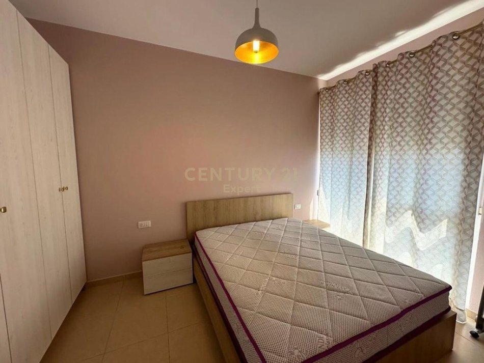 Tirane, jepet me qera apartament 1+1 Kati 5, 56 m² 500 € 