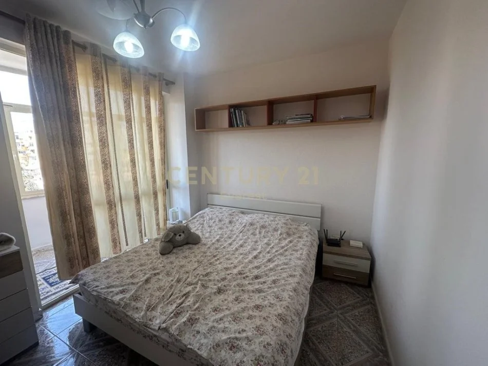 Tirane, jepet me qera apartament 1+1 Kati 5, 73 m² 600 € (RRUGA FORTUZI)