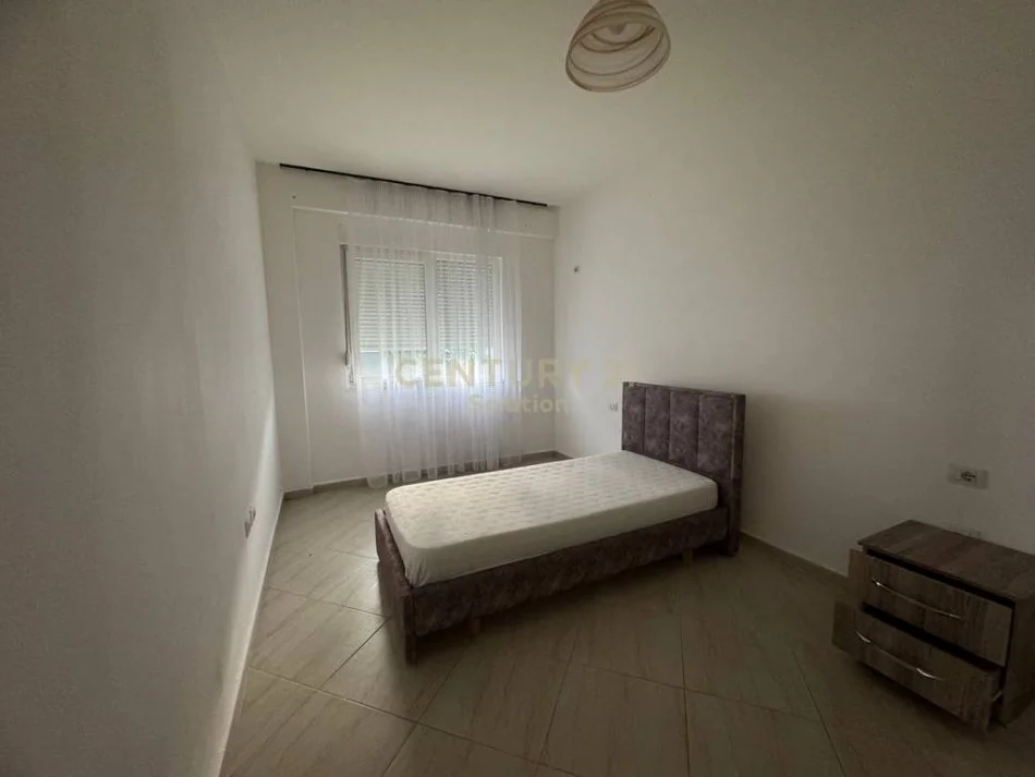 Tirane, jap me qera apartament 2+1 , 85 m² 500 € (KOMPLEKSI FZ, LIQENI I THATE)