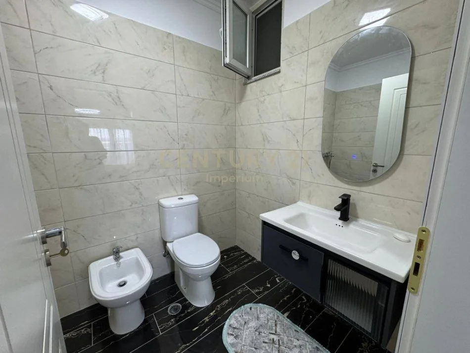 Tirane, shes apartament 2+1+Ballkon Kati 6, 117 m² 163.000 € (IMP117330)