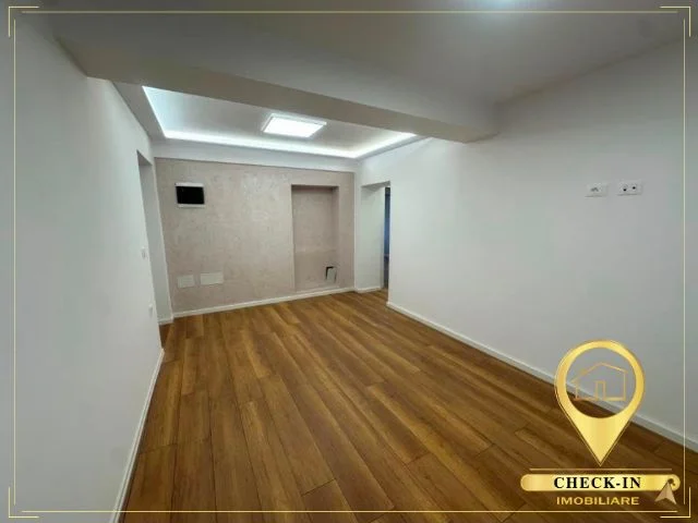 Tirane, jepet me qera zyre Kati 2, 78 m² 800 € (Bulevardi Bajram Curri)