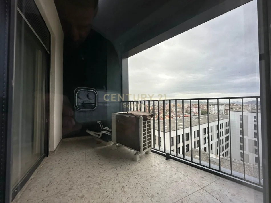 Tirane, jepet me qera apartament 2+1 Kati 9, 87 m² 800 € (Bulevardi i Ri)