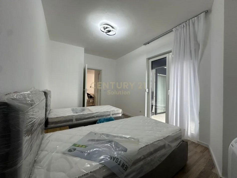 Tirane, jepet me qera apartament 2+1 Kati 9, 87 m² 800 € (Bulevardi i Ri)