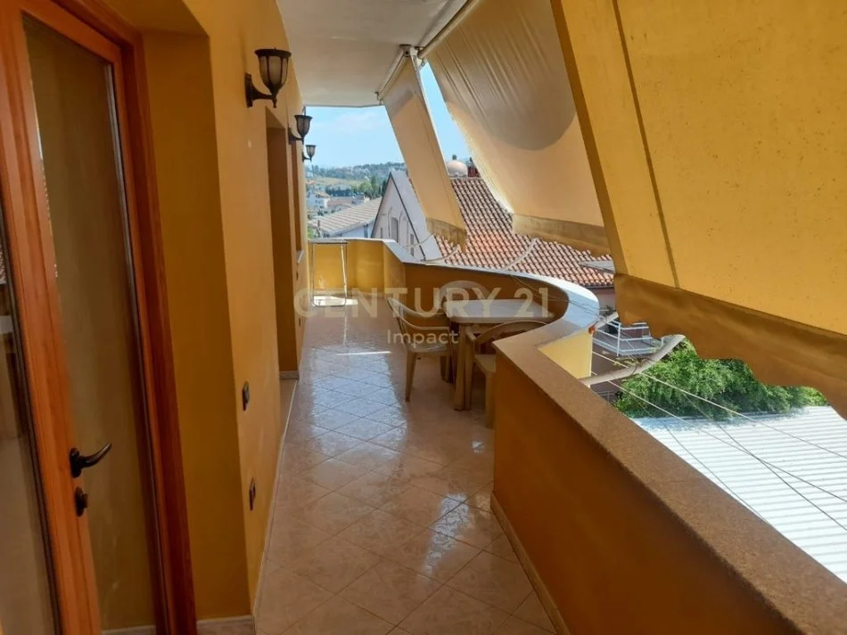 Tirane, jepet me qera apartament 3+1+Aneks+Ballkon Kati 2, 143 m² 450 € 