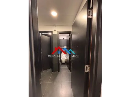 Tirane, jepet me qera ambjent biznesi Kati 0, 700 m² 5.000 € (STADIUMI DINAMO)