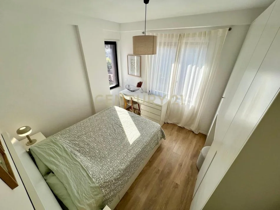 Tirane, jepet me qera apartament 2+1+Ballkon Kati 6, 86 m² 1.250 € (Neom117491)