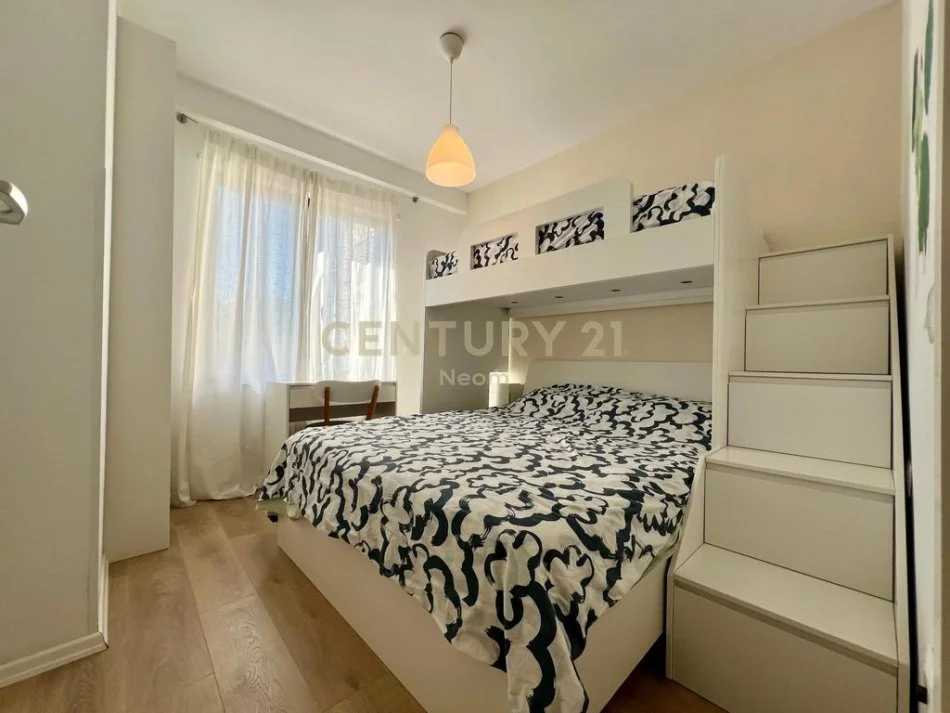 Tirane, jepet me qera apartament 2+1+Ballkon Kati 6, 86 m² 1.250 € (Neom117491)