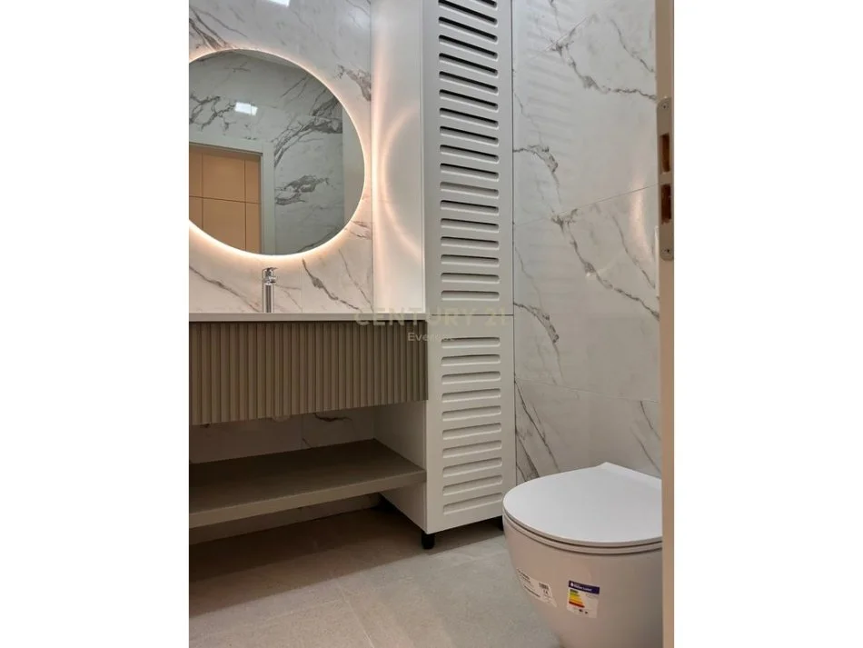 Tirane, jepet me qera apartament 2+1+Ballkon Kati 4, 120 m² 1.200 € (everest117516)