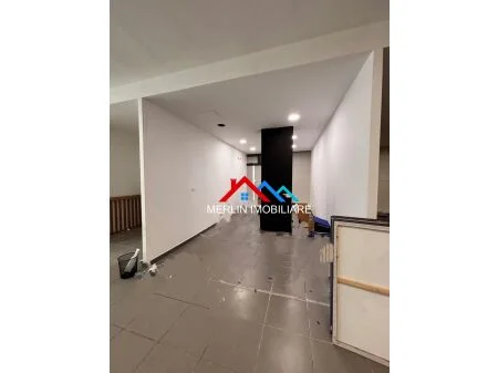 Tirane, jepet me qera ambjent biznesi Kati 0, 700 m² 5.000 € (STADIUMI DINAMO)