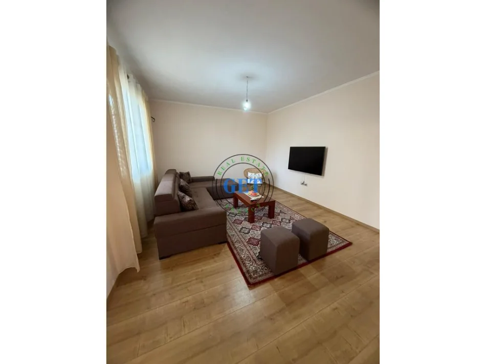 Durres, jepet me qera apartament 3+1 Kati 2, 85 m² 450 € 