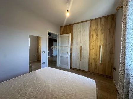 Tirane, jepet me qera apartament 2+1+Ballkon Kati 7, 80 m² 600 € (Sol117662)