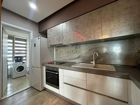 Tirane, jepet me qera apartament 2+1+Ballkon Kati 7, 80 m² 600 € (Sol117662)