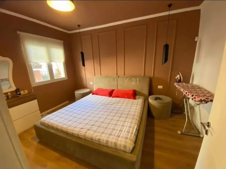 Tirane, jap me qera apartament 2+1 Kati 1, 100 m² 550 € 