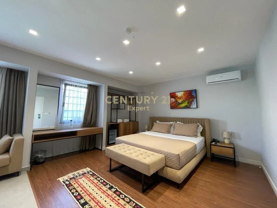 Tirane, jepet me qera hotel , 241 m² 6.500 € 