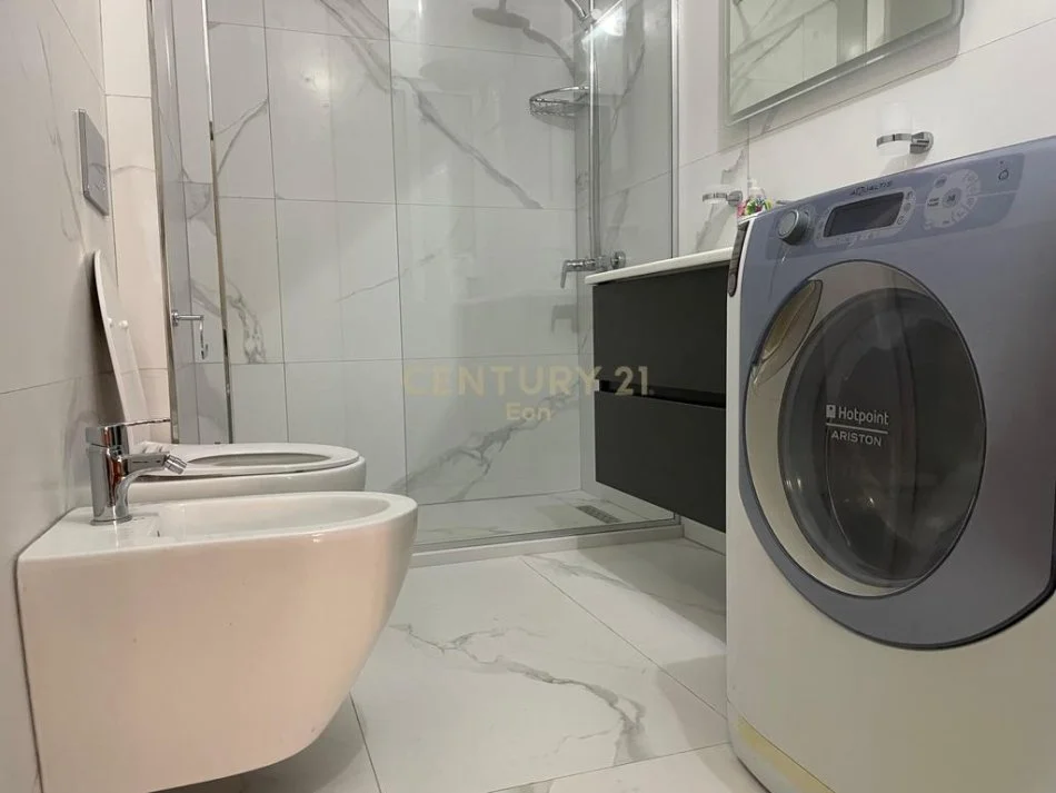 Durres, jepet me qera apartament 2+1 Kati 2, 101 m² 550 € (Vollga)
