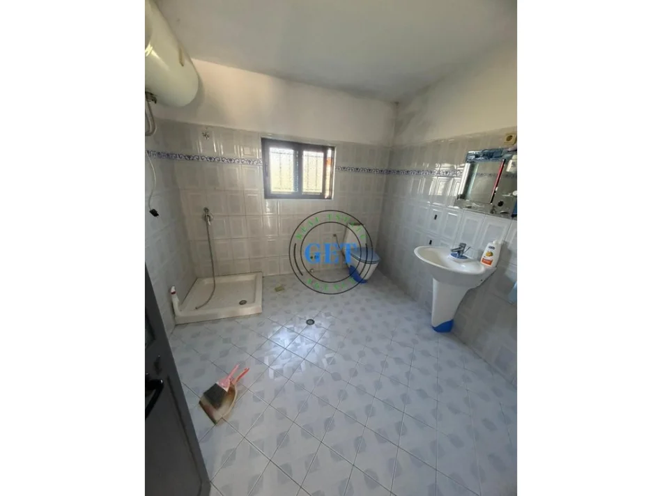 Durres, shitet shtepi 1 Katshe Kati 0, 102 m² 95.000 € (Fllakë)