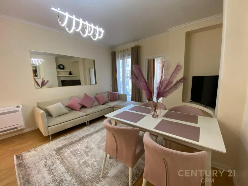 Tirane, jepet me qera apartament 2+1 Kati 5, 79 m² 1.200 € 