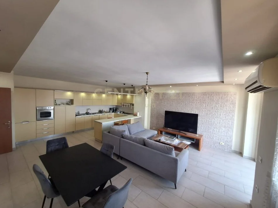 Tirane, shitet apartament 2+1 Kati 8, 130 m² 150.000 € (Misto Mame)