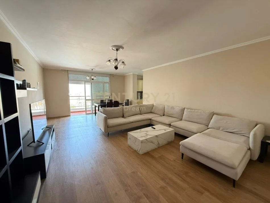Tirane, shitet apartament 3+1+Ballkon Kati 11, 156 m² 425.000 € (ish Ekspozita)