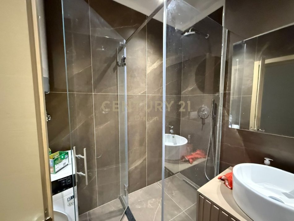 Tirane, shes apartament 3+1 Kati 11, 156 m² 425.000 € 