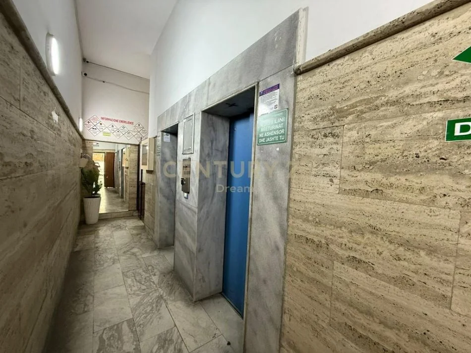 Tirane, shitet apartament 3+1+Ballkon Kati 11, 156 m² 425.000 € (ish Ekspozita)