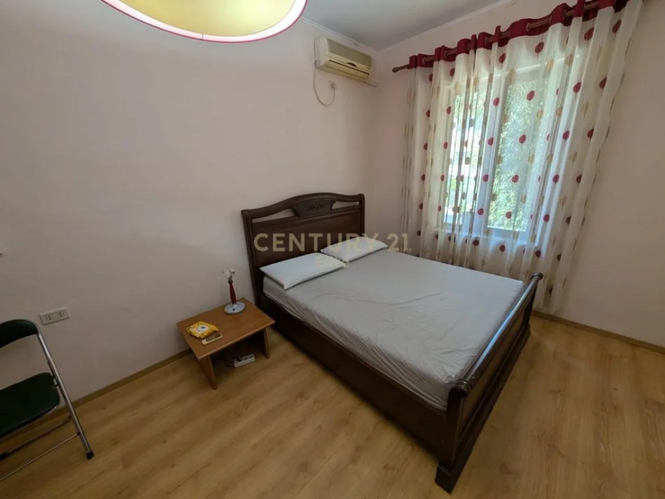 Tirane, jepet me qera apartament 2+1 Kati 2, 80 m² 500 €