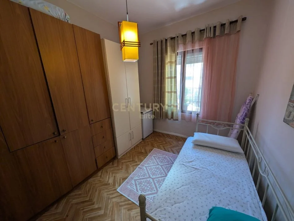 Tirane, jepet me qera apartament 2+1 Kati 2, 80 m² 500 €