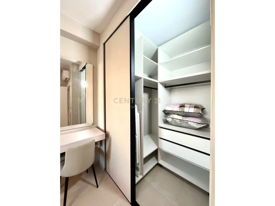 Tirane, jepet me qera apartament 1+1+Ballkon Kati 2, 85 m² 900 € (DREAM117968)