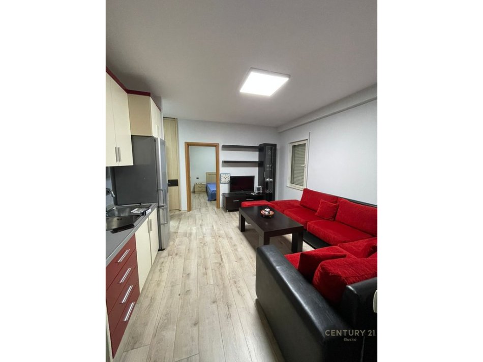 Tirane, jepet me qera apartament 1+1 Kati 3, 55 m² 500 € 