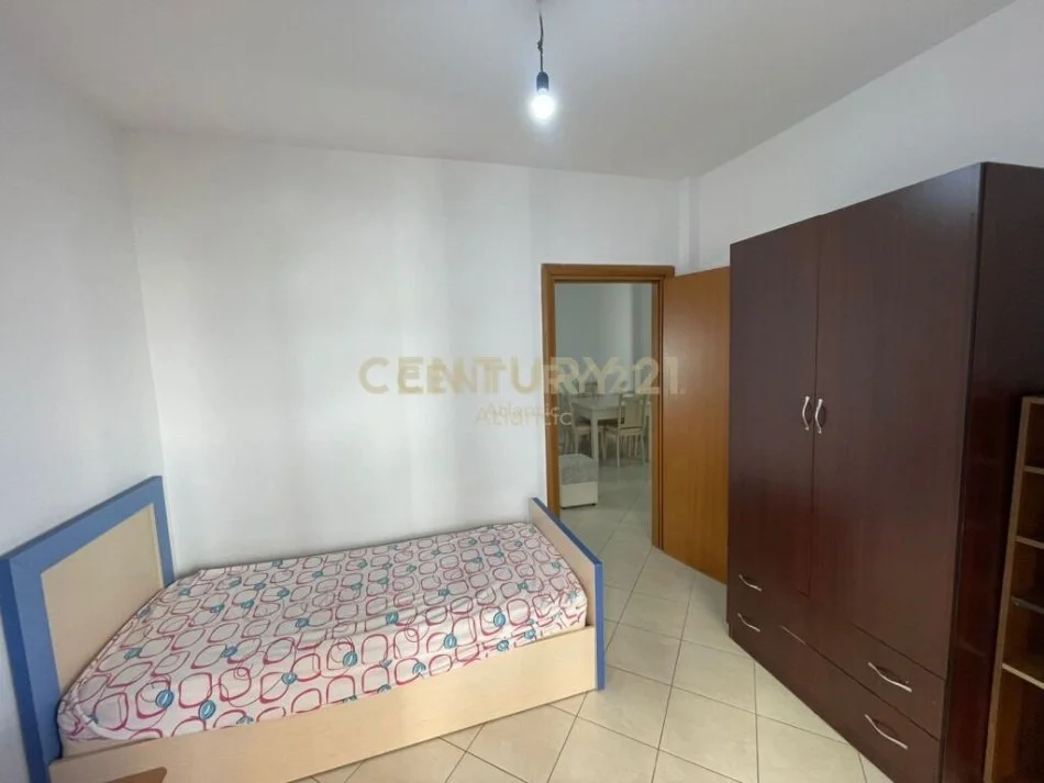 jepet me qera apartament Kati 4, 70 m² 380 € (plazh iliria)