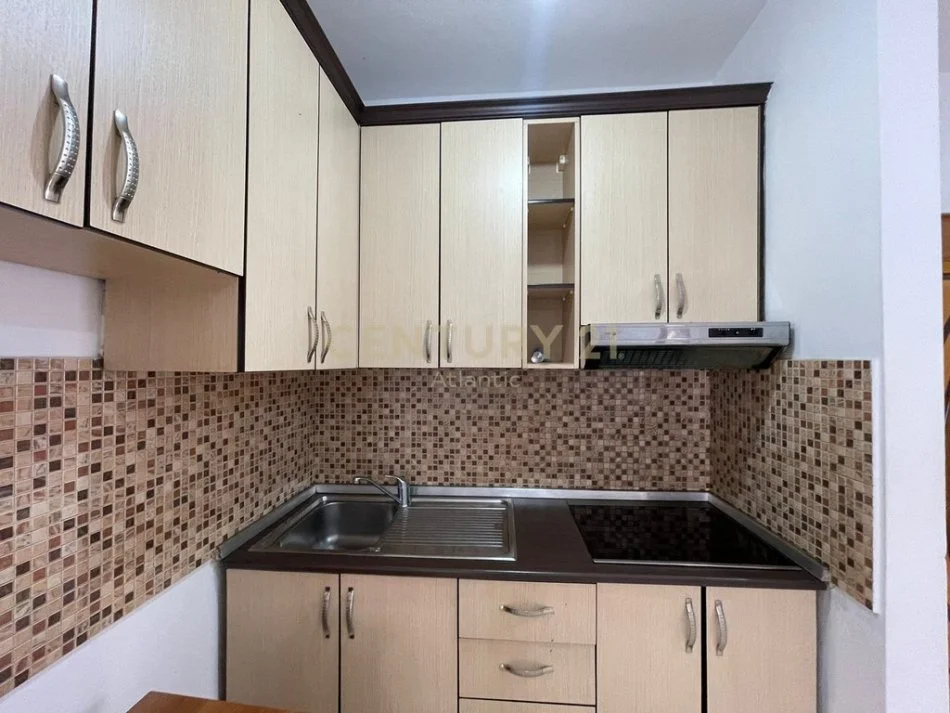 jepet me qera apartament Kati 4, 70 m² 380 € (plazh iliria)