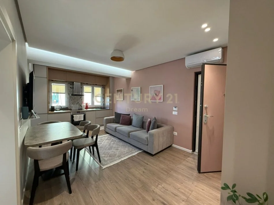 Tirane, shitet apartament 2+1 Kati 6, 60 m² (Bllok)