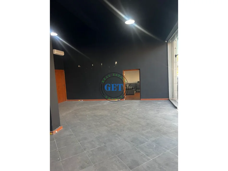 Durres, jepet me qera apartament 1+1 Kati 0, 200 m² 700 € 