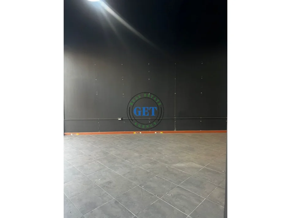 Durres, jepet me qera apartament 1+1 Kati 0, 200 m² 700 € 