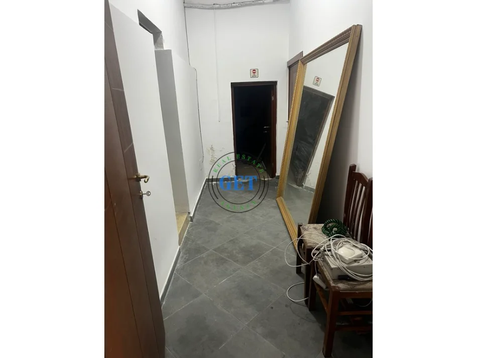 Durres, jepet me qera apartament 1+1 Kati 0, 200 m² 700 € 