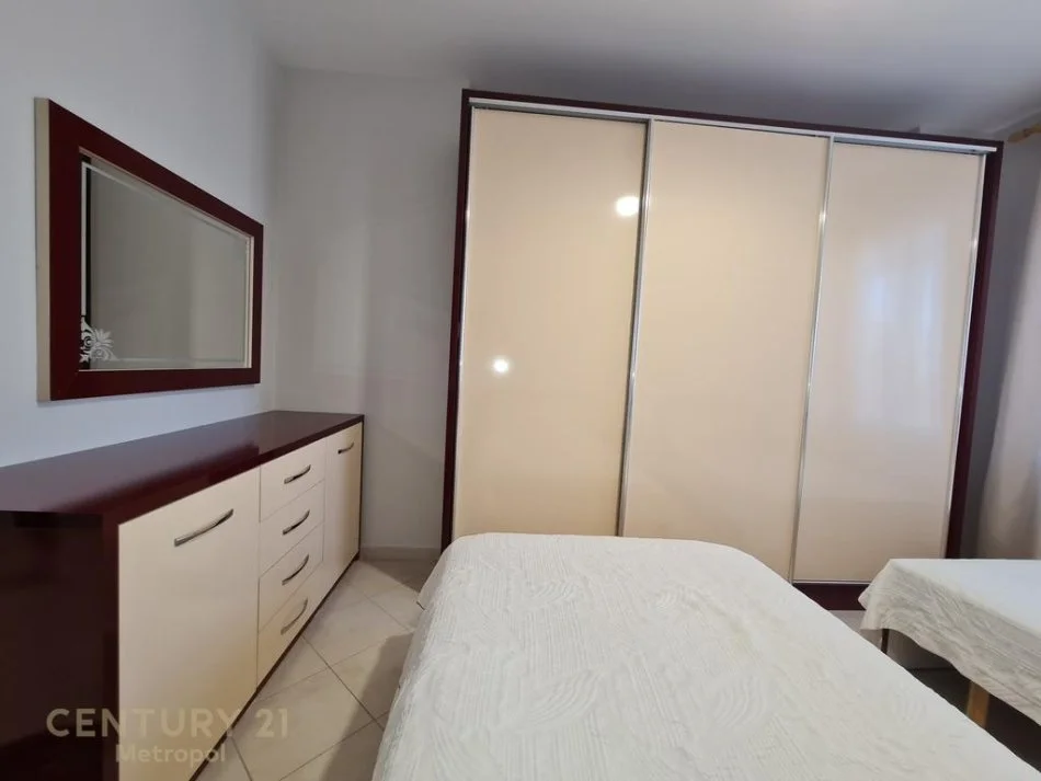 Tirane, jap me qera apartament 1+1 , 65 m² 550 € (Kodra e Diellit)