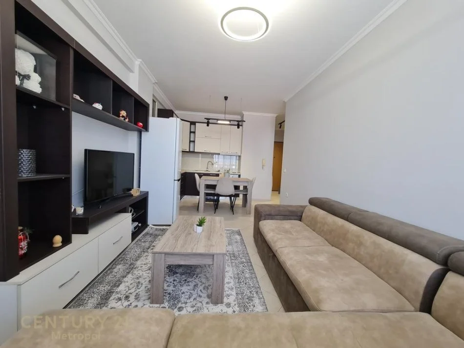 Tirane, jap me qera apartament 1+1 , 65 m² 550 € (Kodra e Diellit)