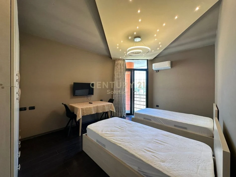 Tirane, jap me qera apartament 2+1+ POST PARKIMI  , 115 m² 1.200 € (KOPSHTI BOTANIK ZOOLOGJIK)