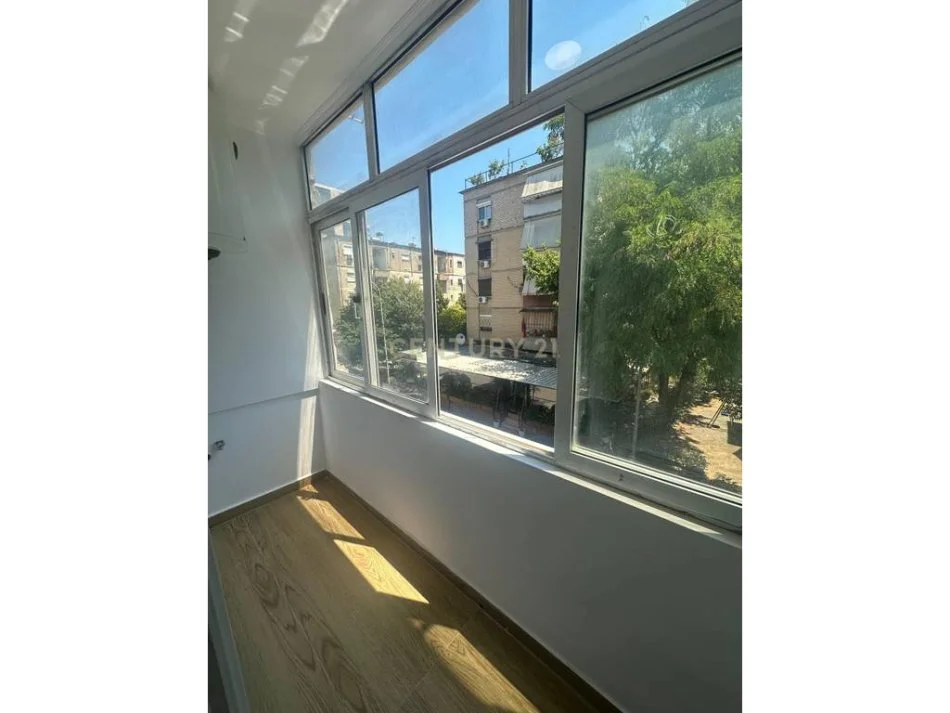 Tirane, shitet apartament 1+1 Kati 3, 42 m² 135.000 € (Myslym Shyr)