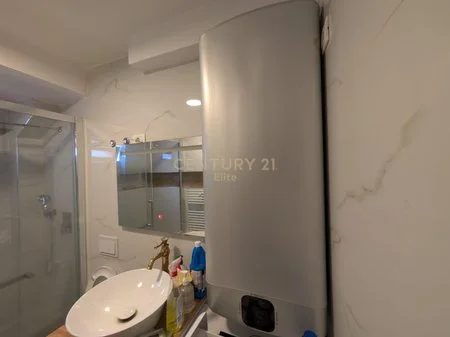 Tirane, jepet me qera apartament 1+1 Kati 2, 48 m² 650 € (Bllok)