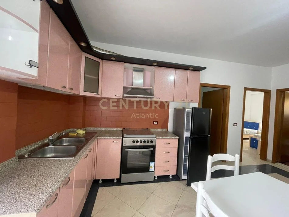 Durres, jepet me qera apartament 2+1+Ballkon Kati 4, 70 m² 380 € (plazh iliria)