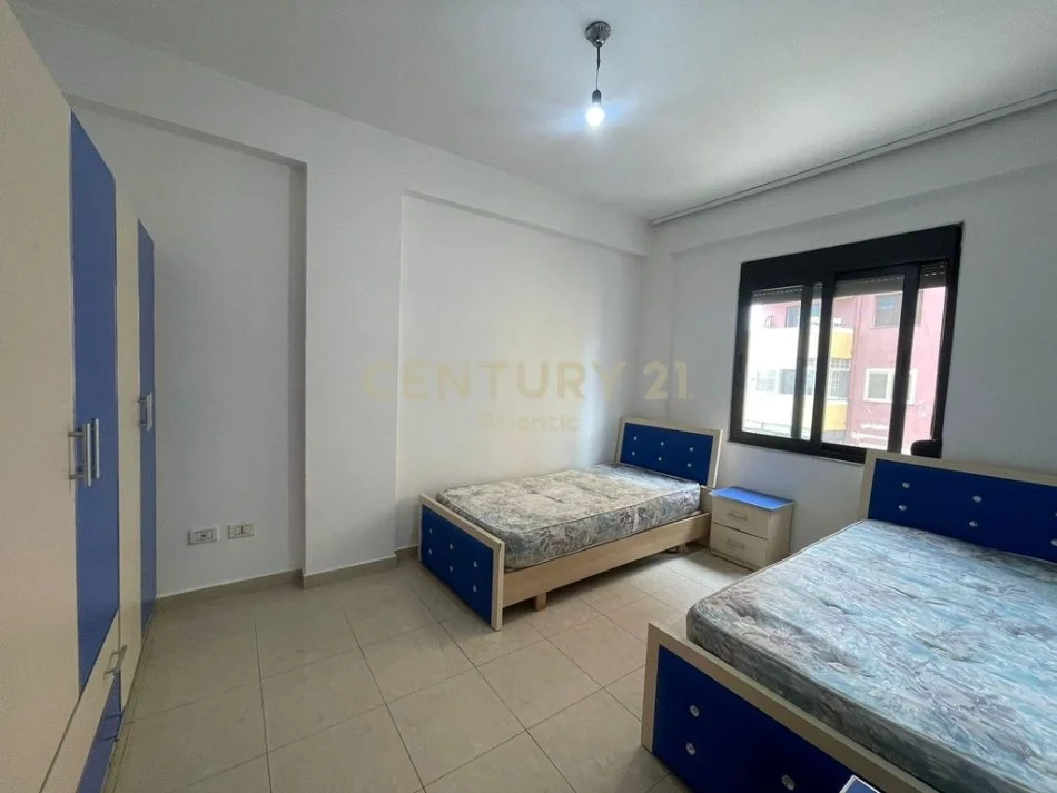 Durres, jepet me qera apartament 2+1+Ballkon Kati 4, 70 m² 380 € (plazh iliria)