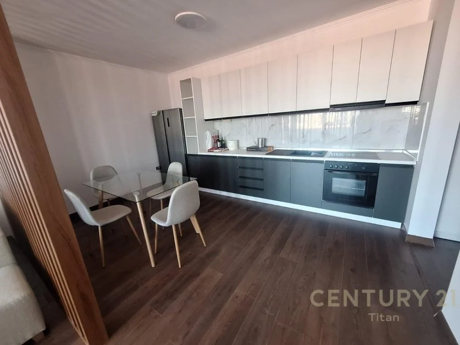 Tirane, shitet apartament 2+1 Kati 5, 120 m² 192.000 € 