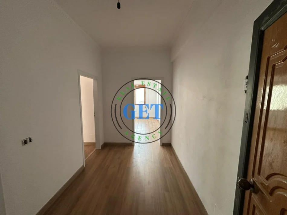 Durres, shitet apartament 1+1+Ballkon Kati 5, 75 m² 85.000 € 