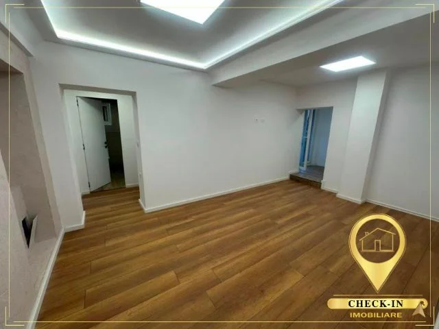 Tirane, jepet me qera zyre Kati 2, 78 m² 800 € (Bulevardi Bajram Curri)