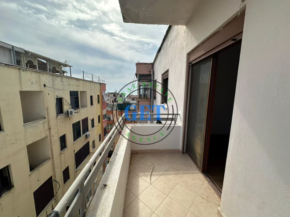 Durres, shitet apartament 1+1+Ballkon Kati 5, 75 m² 85.000 € 