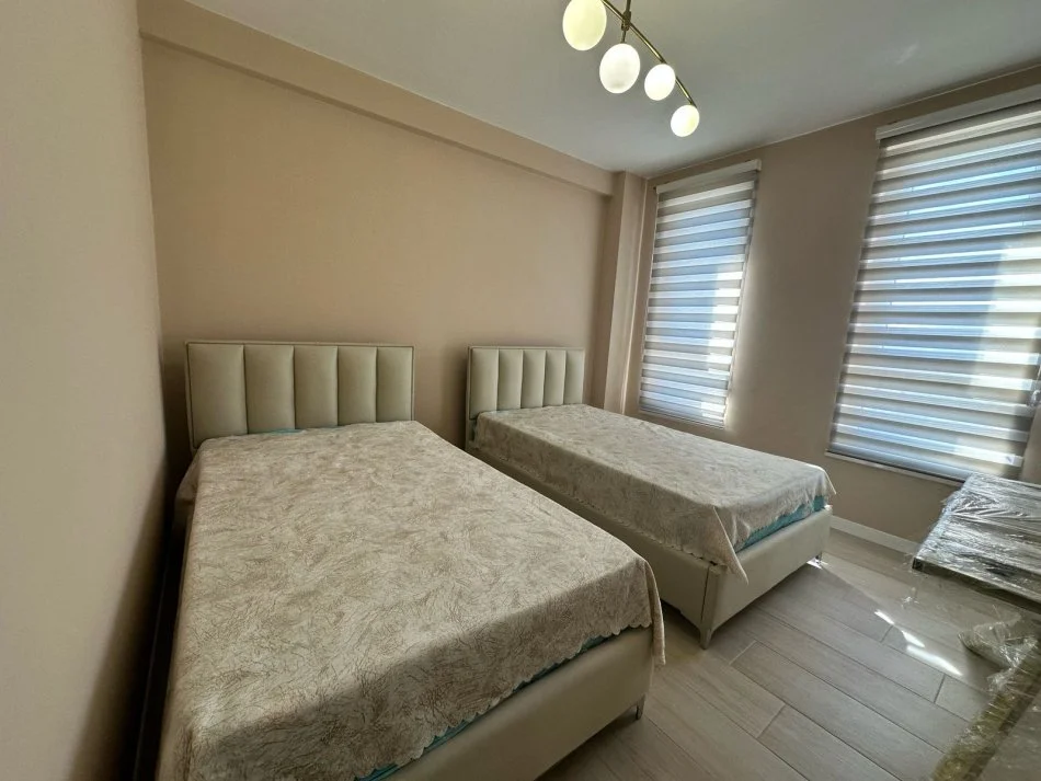 Tirane, jepet me qera apartament 2+1+Ballkon Kati 3, 106 m² 600 € (RRUGA 3 DESHMORET . YZBERISHT)