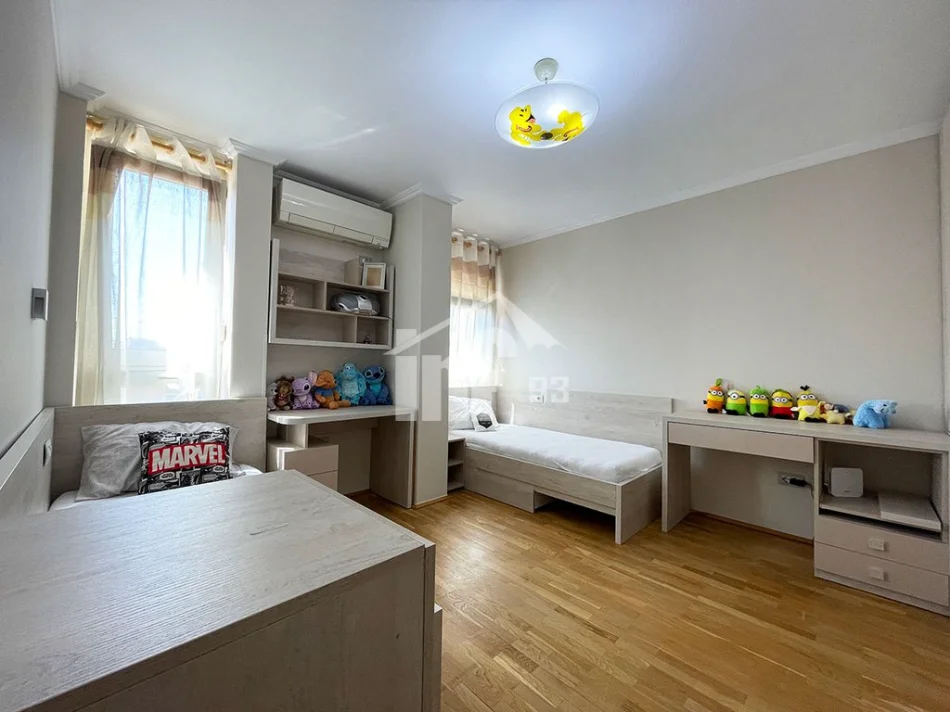 Tirane, jepet me qera apartament 2+1 Kati 5, 95 m² 950 € (RRUGA E “DIBRES”, TE SELVIA)